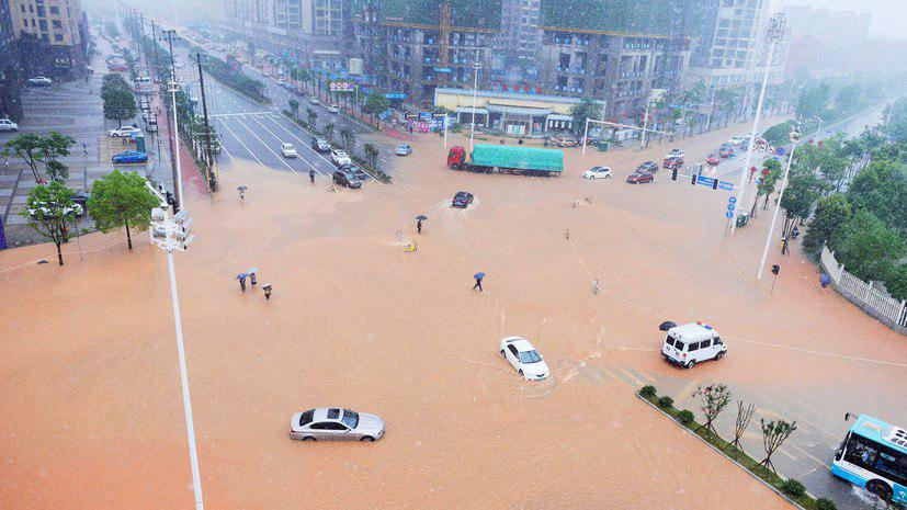 Çində gülcü yağış nəticəsində 310 min nəfər evakuiasiya olunub